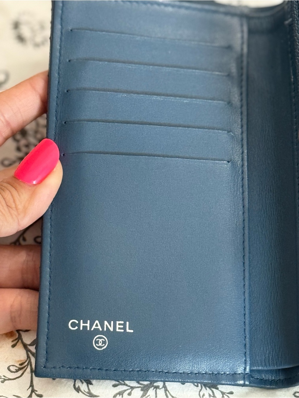 Chanel Boy Medium Flap Wallet Caviar Blue Card Holder Authentic - Picture 6 of 6